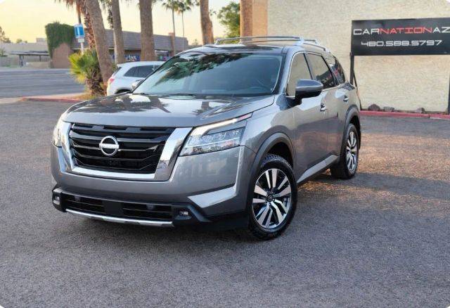 2023 Nissan Pathfinder SL 4WD photo