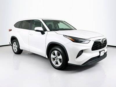 2023 Toyota Highlander L FWD photo