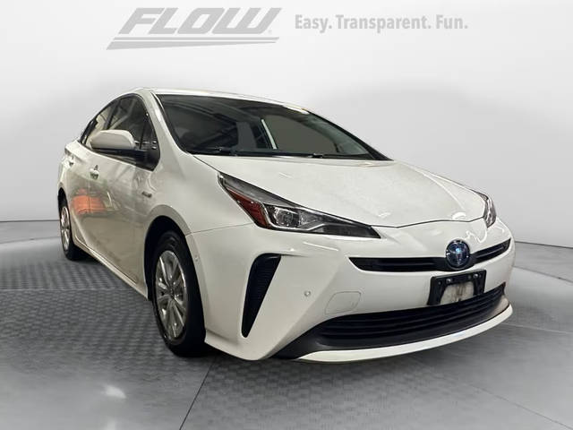 2021 Toyota Prius L Eco FWD photo