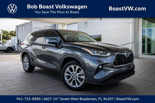 2023 Toyota Highlander Limited FWD photo