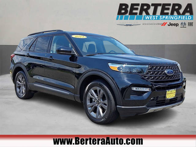 2022 Ford Explorer XLT 4WD photo