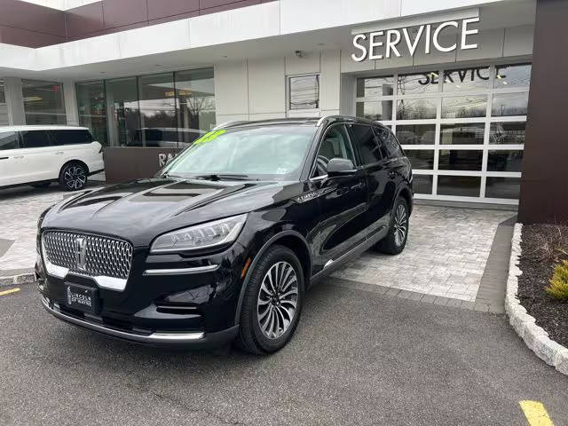 2023 Lincoln Aviator Standard AWD photo