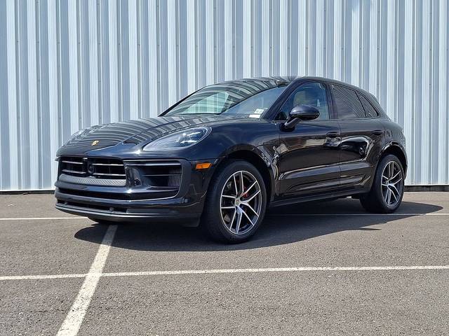 2023 Porsche Macan S AWD photo