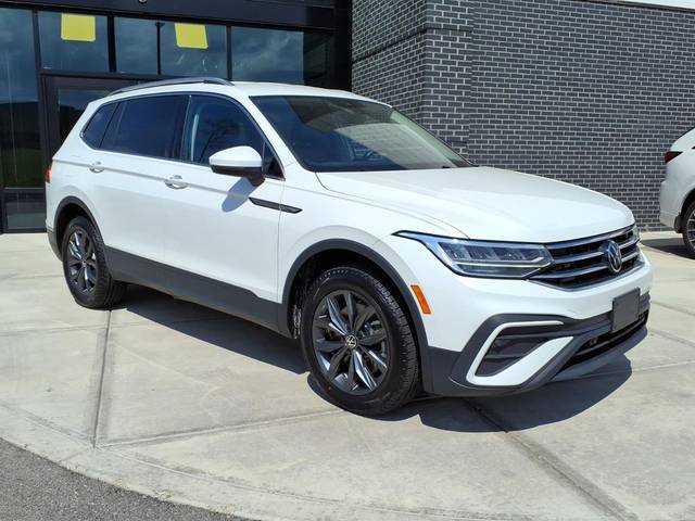 2023 Volkswagen Tiguan SE AWD photo