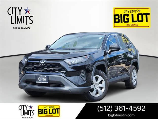 2022 Toyota RAV4 LE FWD photo