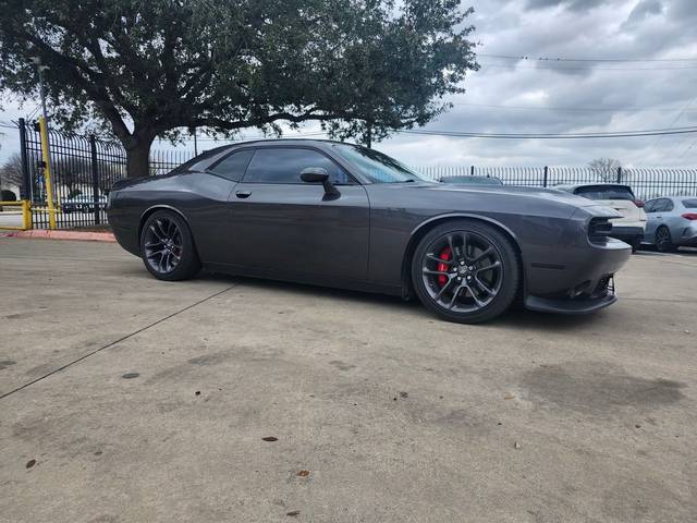 2022 Dodge Challenger R/T Scat Pack RWD photo