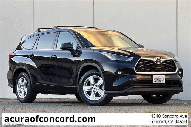 2022 Toyota Highlander LE FWD photo