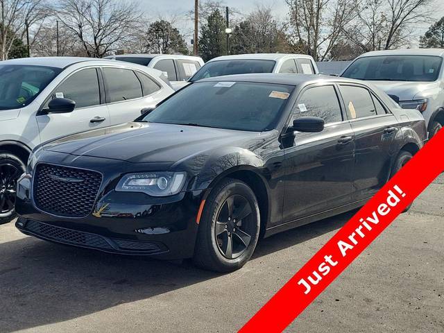 2022 Chrysler 300 Touring RWD photo