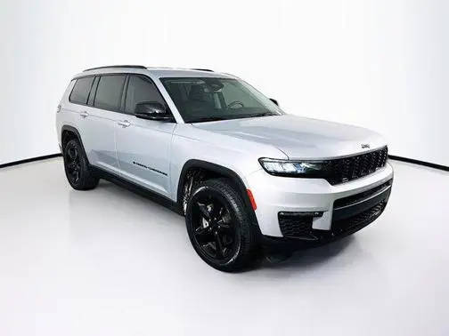 2023 Jeep Grand Cherokee L Limited RWD photo