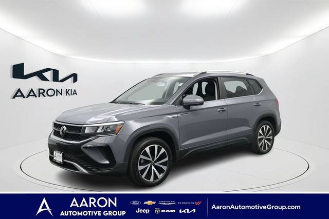 2023 Volkswagen Taos SE AWD photo