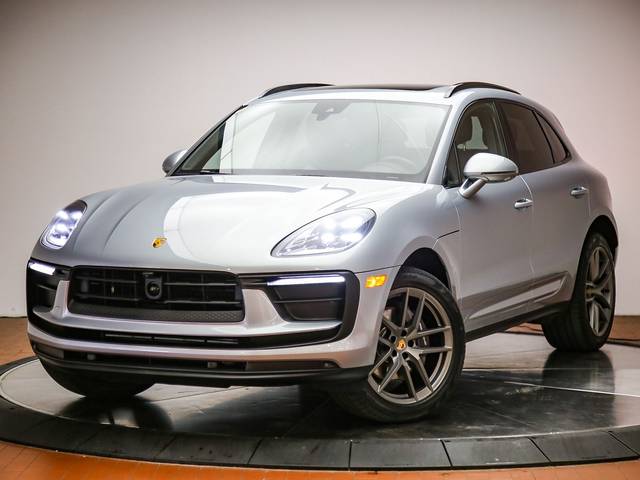 2023 Porsche Macan AWD photo