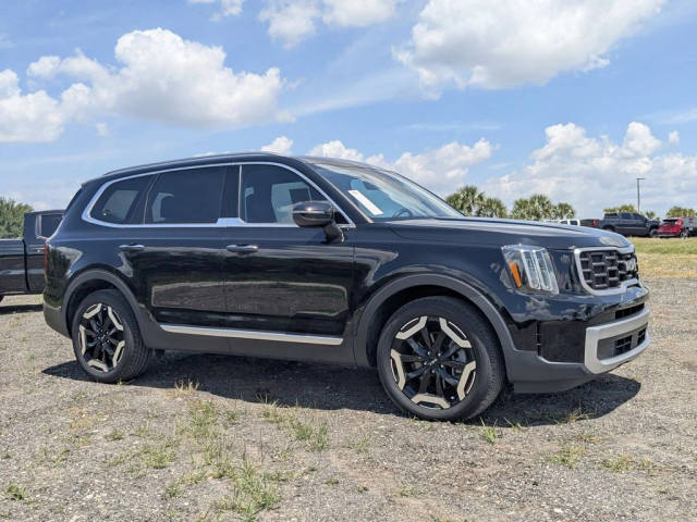 2023 Kia Telluride S FWD photo