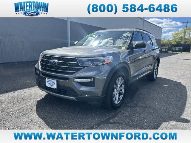 2022 Ford Explorer XLT 4WD photo