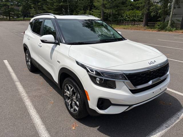 2023 Kia Seltos EX AWD photo