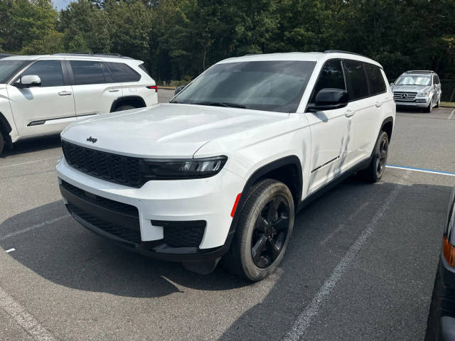 2023 Jeep Grand Cherokee L Altitude 4WD photo