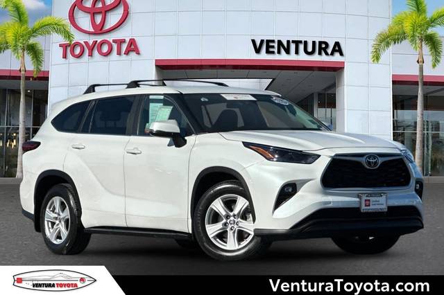 2023 Toyota Highlander LE FWD photo