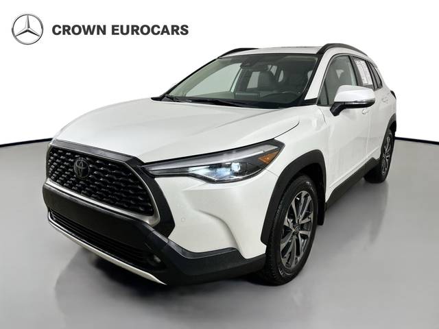 2022 Toyota Corolla Cross XLE AWD photo