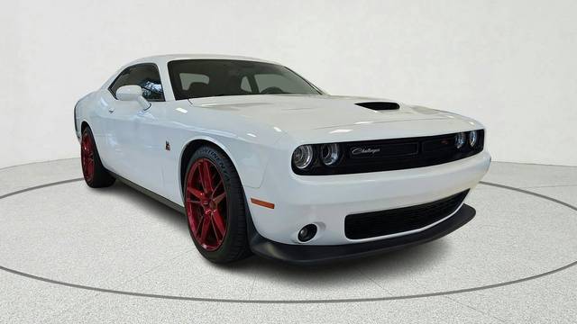 2022 Dodge Challenger R/T Scat Pack RWD photo