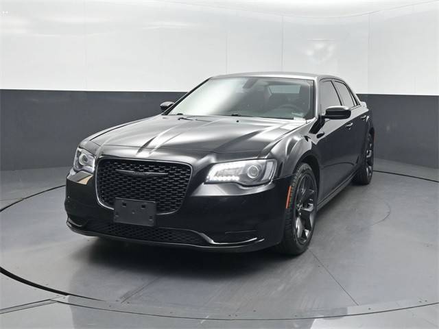 2022 Chrysler 300 Touring RWD photo