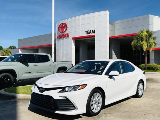 2023 Toyota Camry LE FWD photo