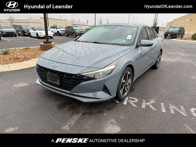 2023 Hyundai Elantra SEL FWD photo