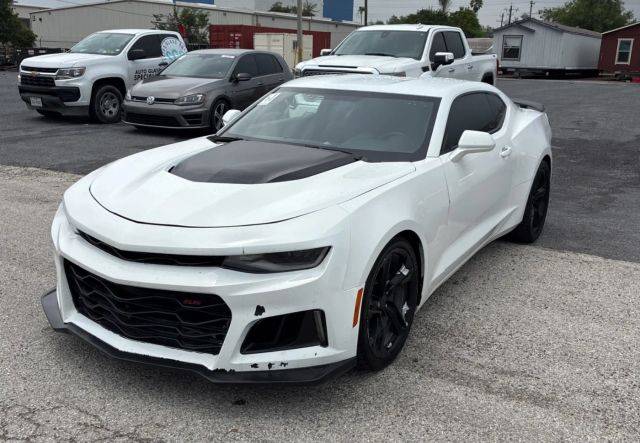 2023 Chevrolet Camaro LT1 RWD photo