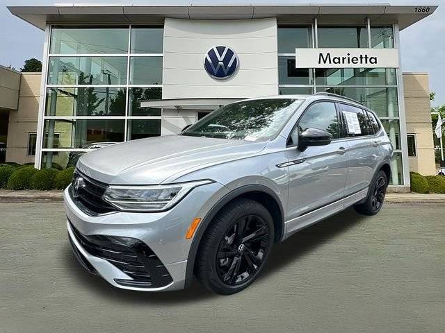 2023 Volkswagen Tiguan SE R-Line Black FWD photo
