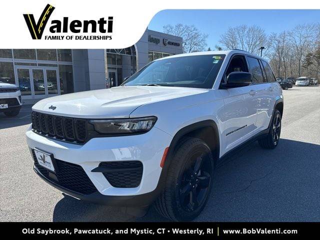 2023 Jeep Grand Cherokee Altitude 4WD photo