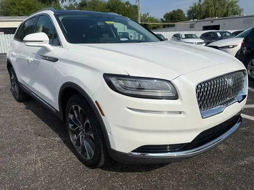 2022 Lincoln Nautilus Reserve AWD photo