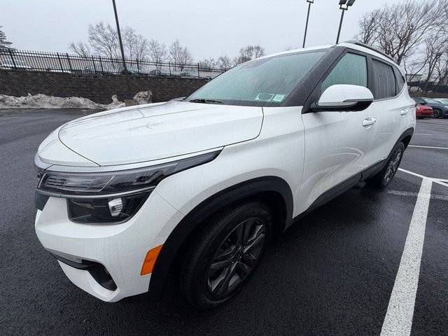 2023 Kia Seltos S FWD photo