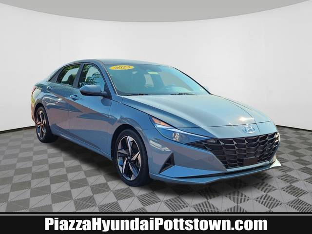 2023 Hyundai Elantra SEL FWD photo