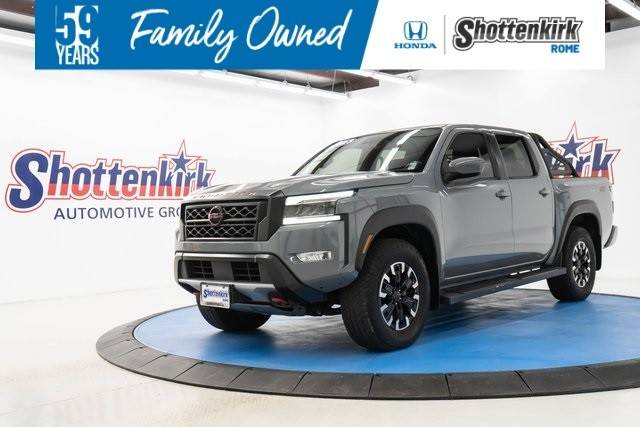 2023 Nissan Frontier PRO-4X 4WD photo