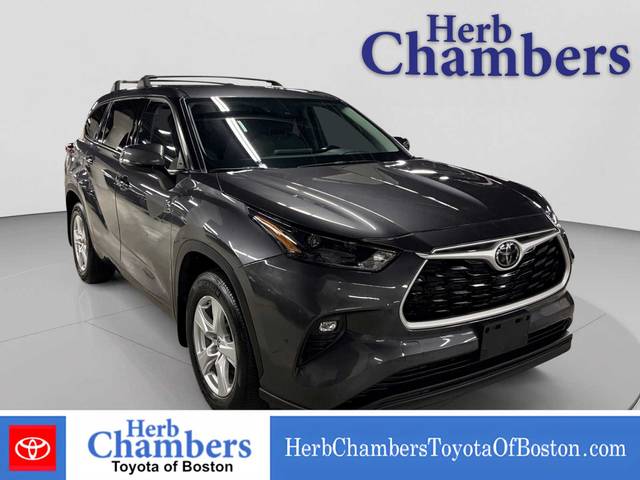 2022 Toyota Highlander LE AWD photo
