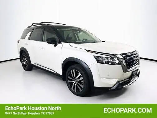 2023 Nissan Pathfinder Platinum FWD photo