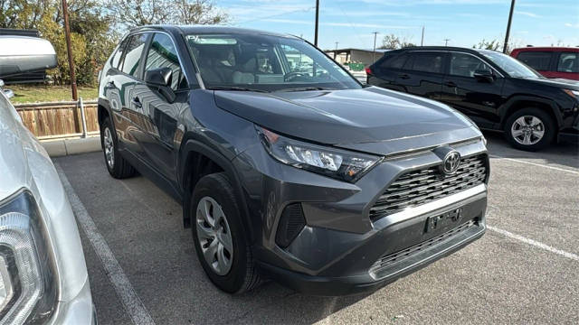 2022 Toyota RAV4 LE FWD photo