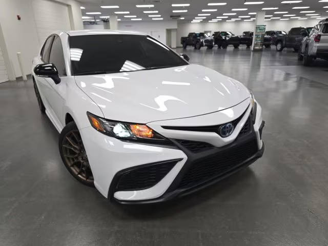 2023 Toyota Camry Hybrid SE Nightshade FWD photo