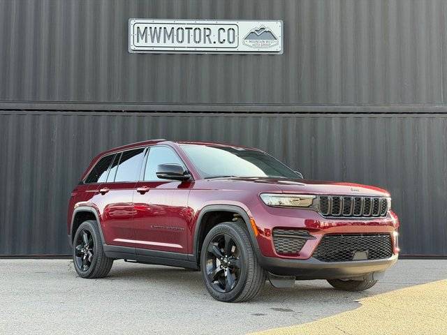 2023 Jeep Grand Cherokee Altitude 4WD photo