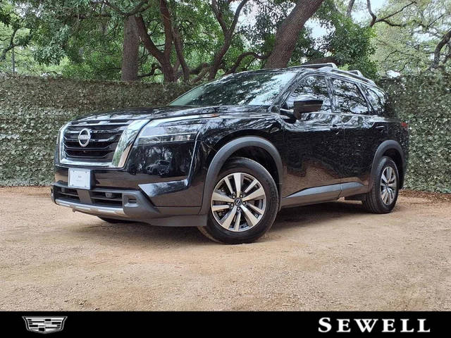 2023 Nissan Pathfinder SL FWD photo