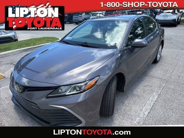 2023 Toyota Camry LE FWD photo