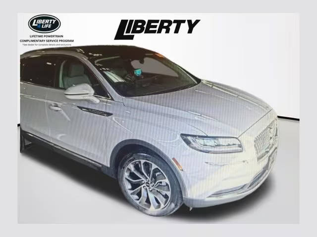 2022 Lincoln Nautilus Reserve AWD photo