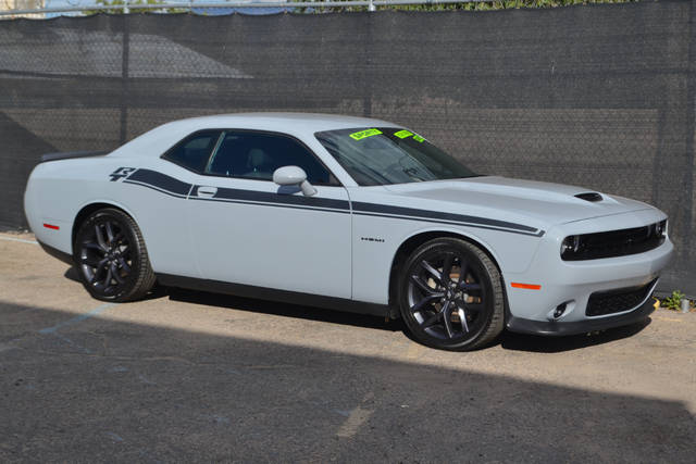 2022 Dodge Challenger R/T RWD photo