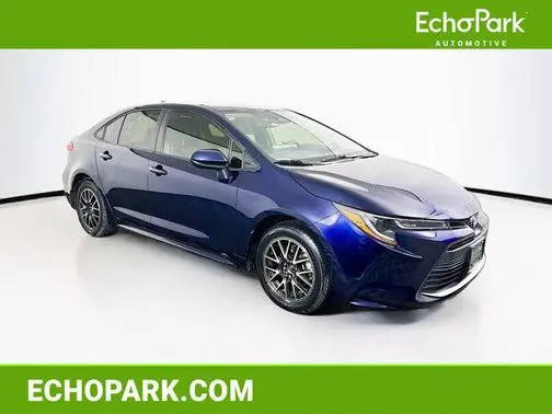 2023 Toyota Corolla LE FWD photo
