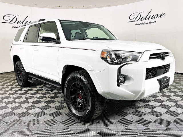 2023 Toyota 4Runner SR5 Premium 4WD photo