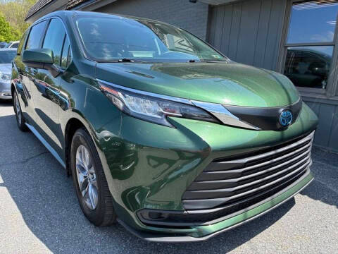 2023 Toyota Sienna LE AWD photo