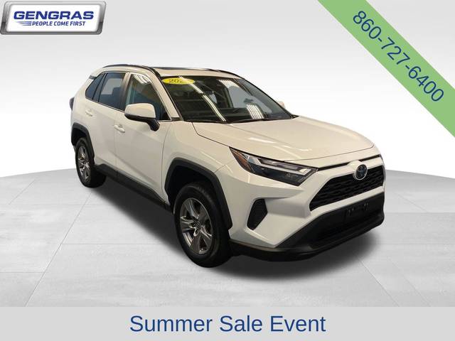2022 Toyota RAV4 XLE AWD photo
