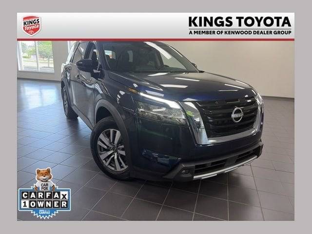 2023 Nissan Pathfinder SL 4WD photo