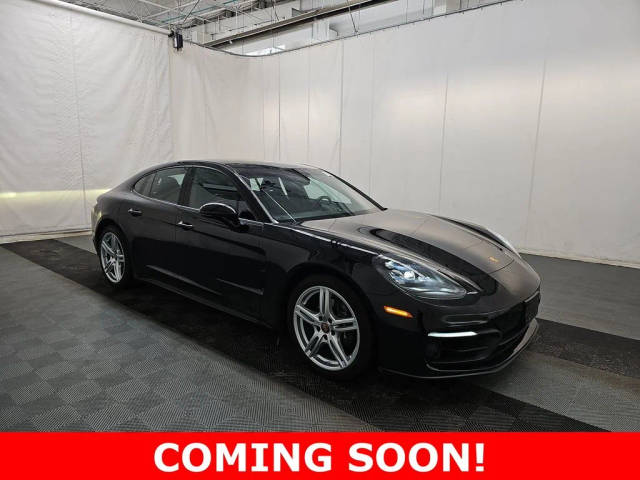 2023 Porsche Panamera 4 AWD photo