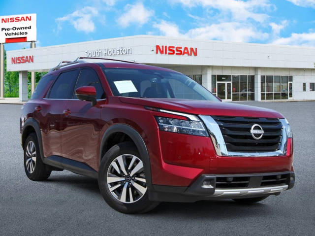 2023 Nissan Pathfinder SL 4WD photo