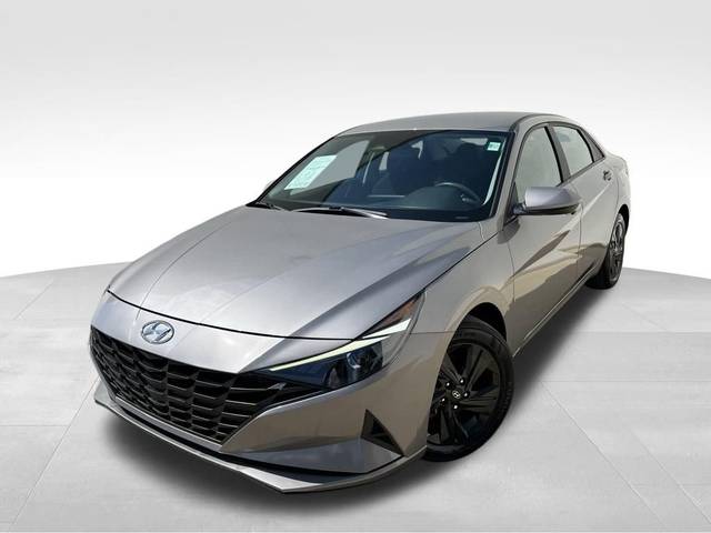 2023 Hyundai Elantra SEL FWD photo