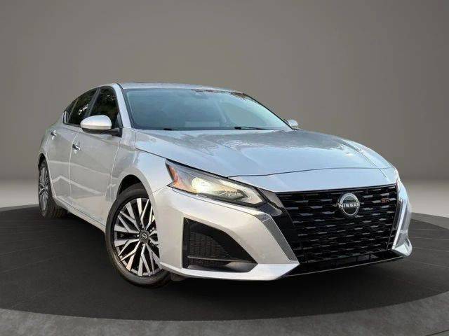 2023 Nissan Altima 2.5 SV FWD photo